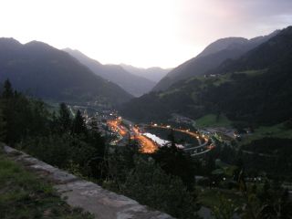 Airolo bei Sonnenaufgang